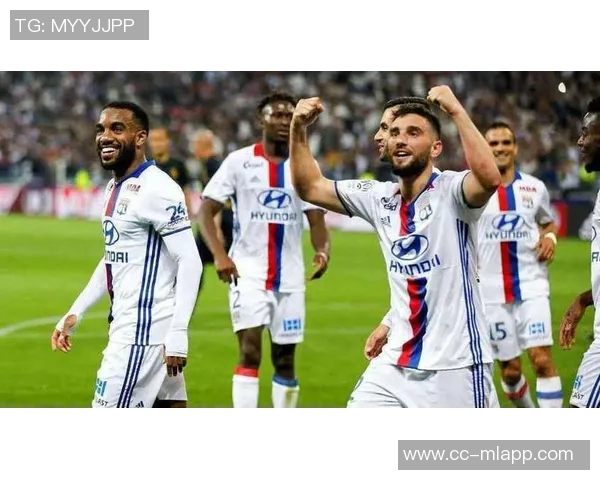 朗斯力压巴黎暂居法甲榜首队报预测其有望争冠